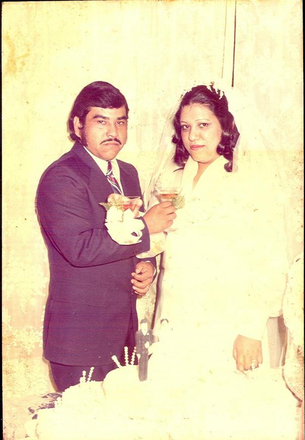 Alma and Baldemar at their wedding in 1975